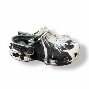 Children’s Crocs size 10